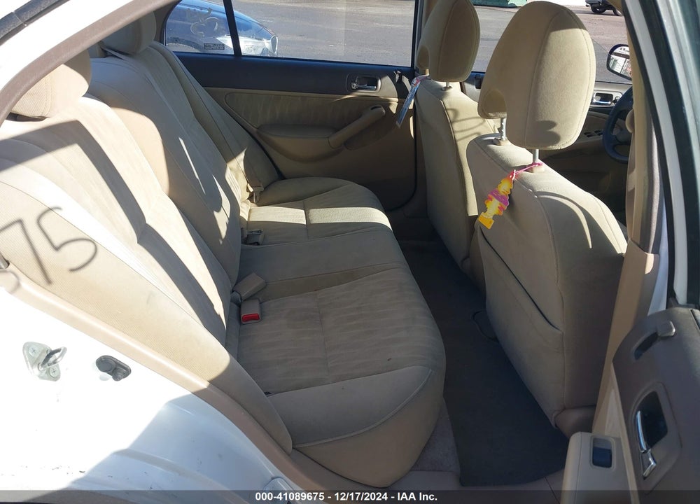 2005 HONDA CIVIC LX VIN: 2HGES16535H530668