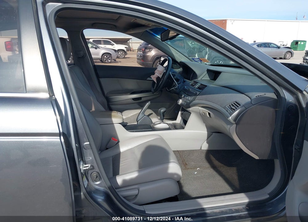 2010 HONDA ACCORD 2.4 EX-L VIN: 1HGCP2F86AA096649