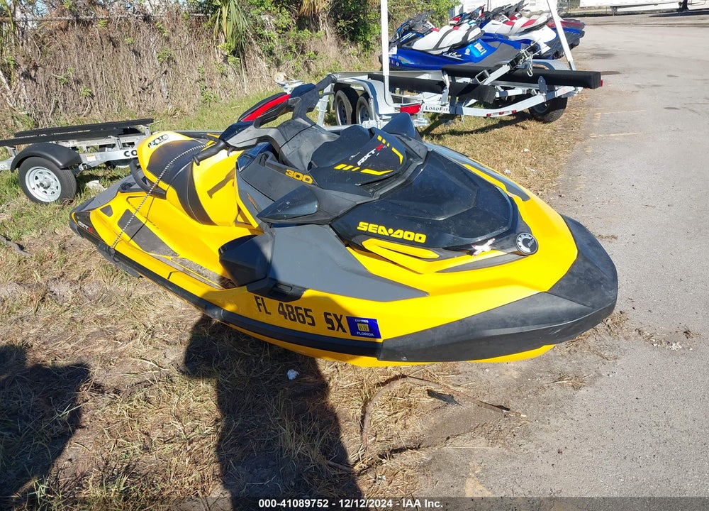 2021 SEA DOO RXT-300 VIN: YDV19132K021