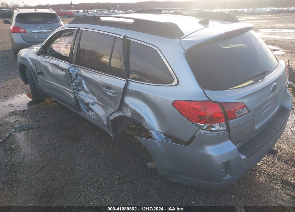 2014 SUBARU OUTBACK 2.5I LIMITED VIN: 4S4BRBLC0E3220045