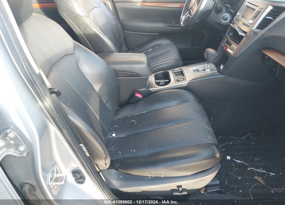 2014 SUBARU OUTBACK 2.5I LIMITED VIN: 4S4BRBLC0E3220045