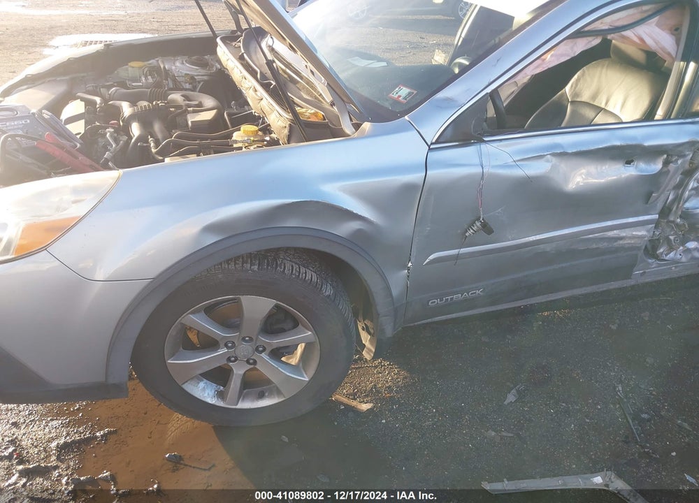 2014 SUBARU OUTBACK 2.5I LIMITED VIN: 4S4BRBLC0E3220045