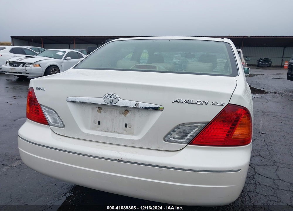 2001 TOYOTA AVALON XLS VIN: 4T1BF28B21U165658