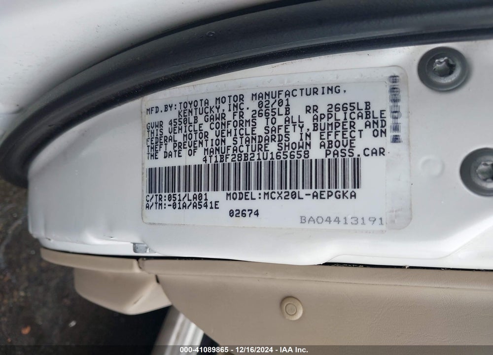 2001 TOYOTA AVALON XLS VIN: 4T1BF28B21U165658
