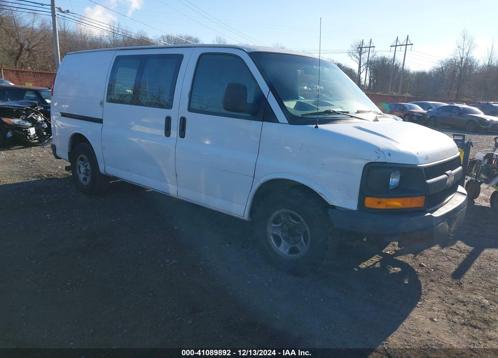 2008 CHEVROLET EXPRESS WORK VAN VIN: 1GCFG15X981186077