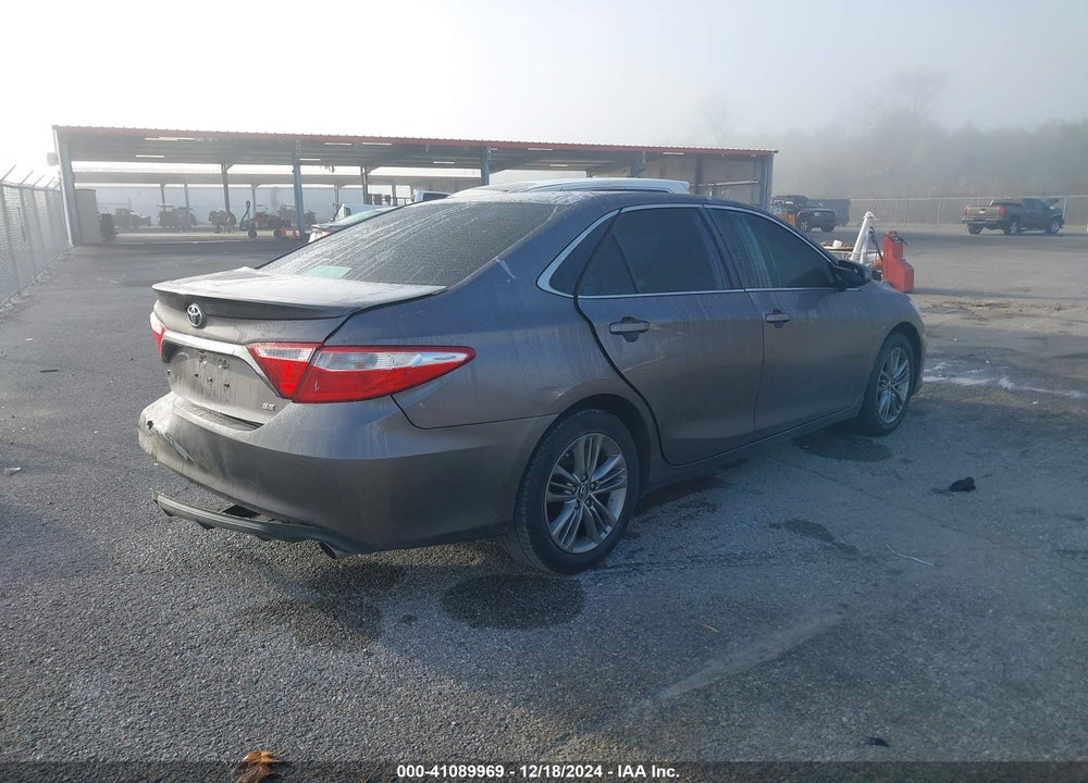2015 TOYOTA CAMRY SE VIN: 4T1BF1FK5FU038939