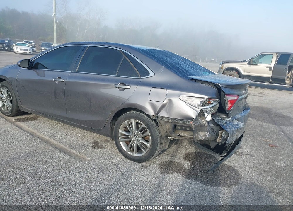 2015 TOYOTA CAMRY SE VIN: 4T1BF1FK5FU038939