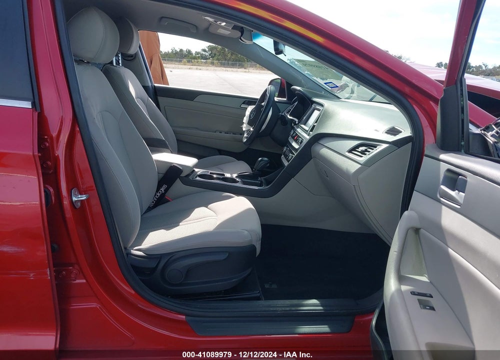 2018 HYUNDAI SONATA SEL VIN: 5NPE34AF8JH682587