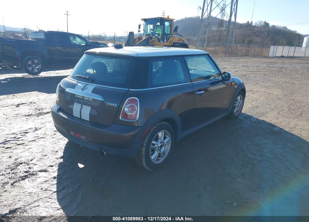 2012 MINI COOPER VIN: WMWSU3C54CT263887