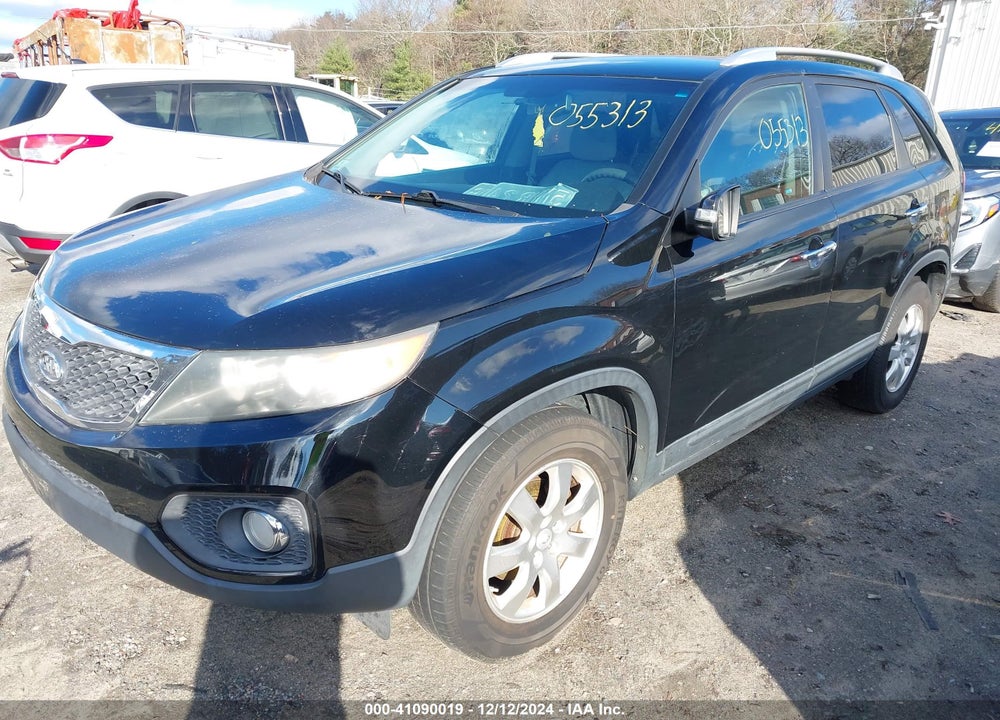 2011 KIA SORENTO LX VIN: 5XYKTDA13BG055313