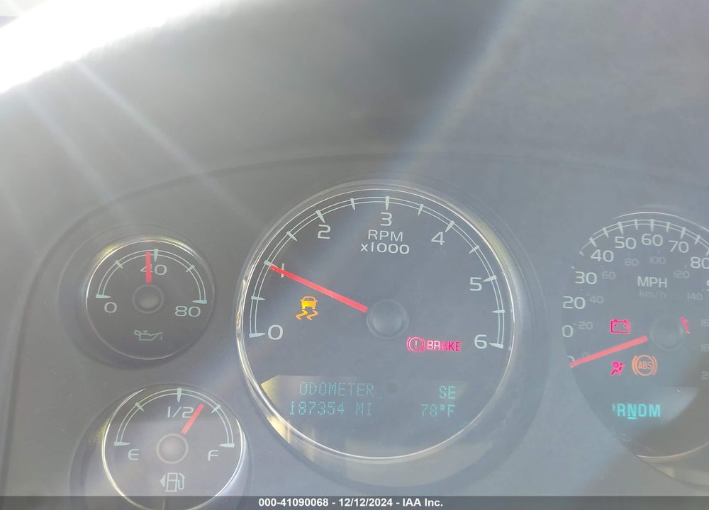 2014 CHEVROLET TAHOE LT VIN: 1GNSCBE06ER231192