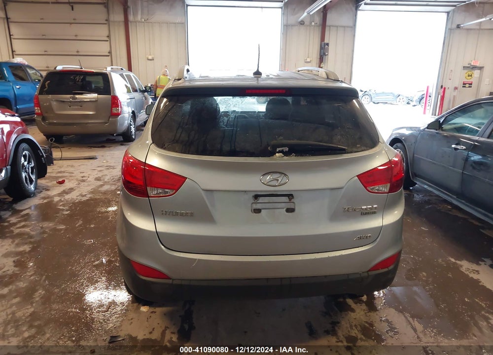 2010 HYUNDAI TUCSON LIMITED VIN: KM8JUCAC5AU056430