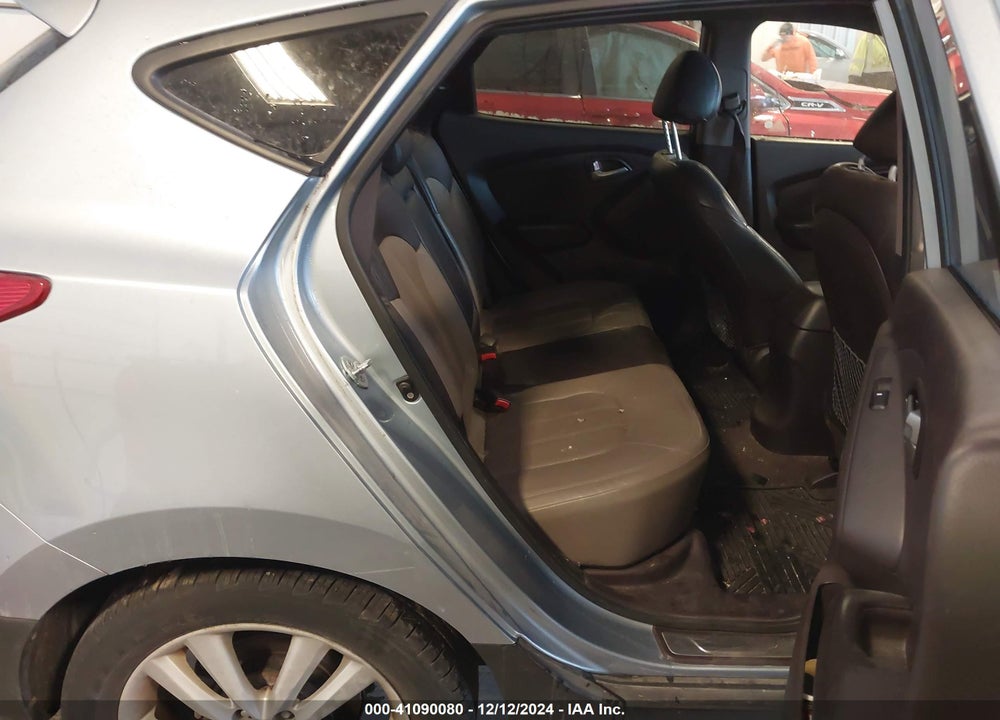 2010 HYUNDAI TUCSON LIMITED VIN: KM8JUCAC5AU056430