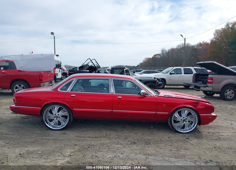 2001 JAGUAR XJ8 VANDEN PLAS SUPERCHARGED VIN: SAJDA25B51MF37983
