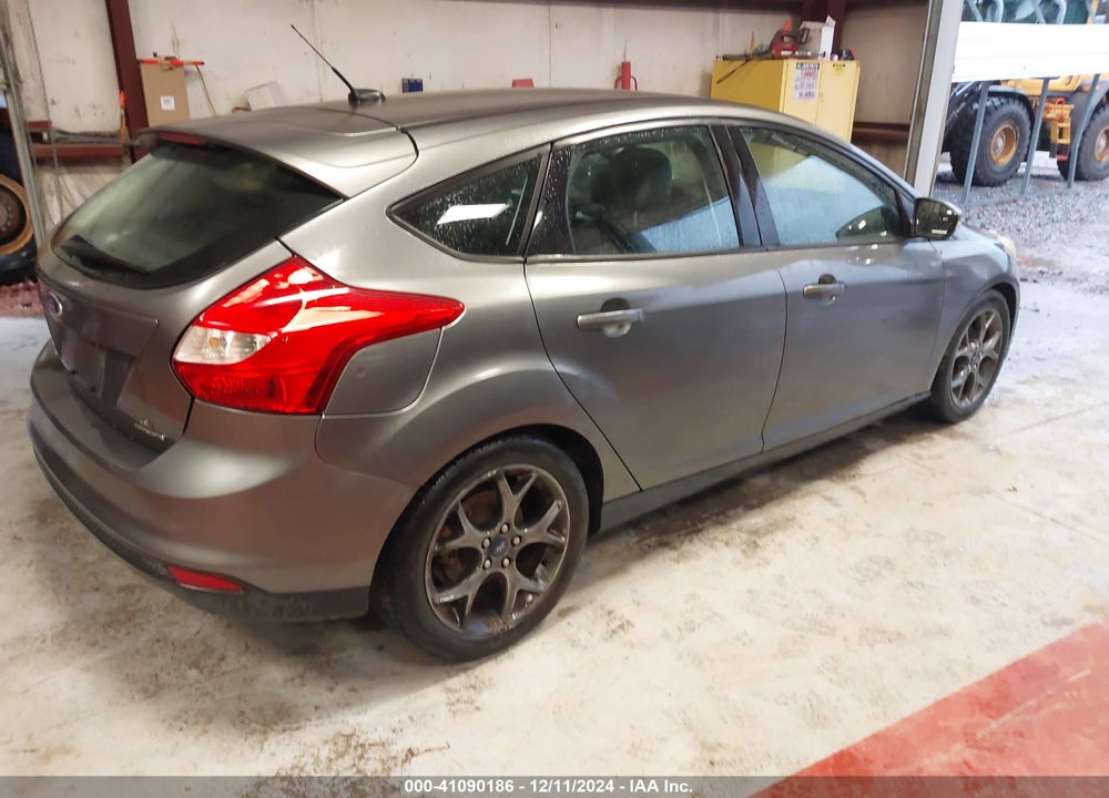 2014 FORD FOCUS SE VIN: 1FADP3K23EL213162