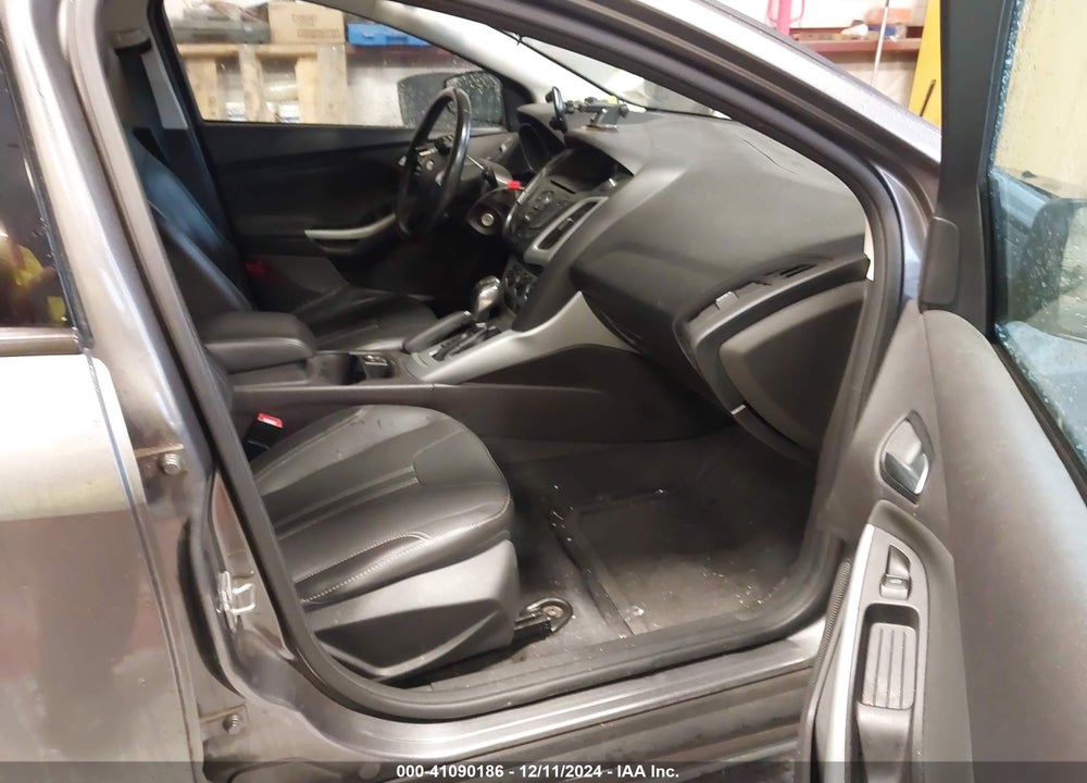 2014 FORD FOCUS SE VIN: 1FADP3K23EL213162