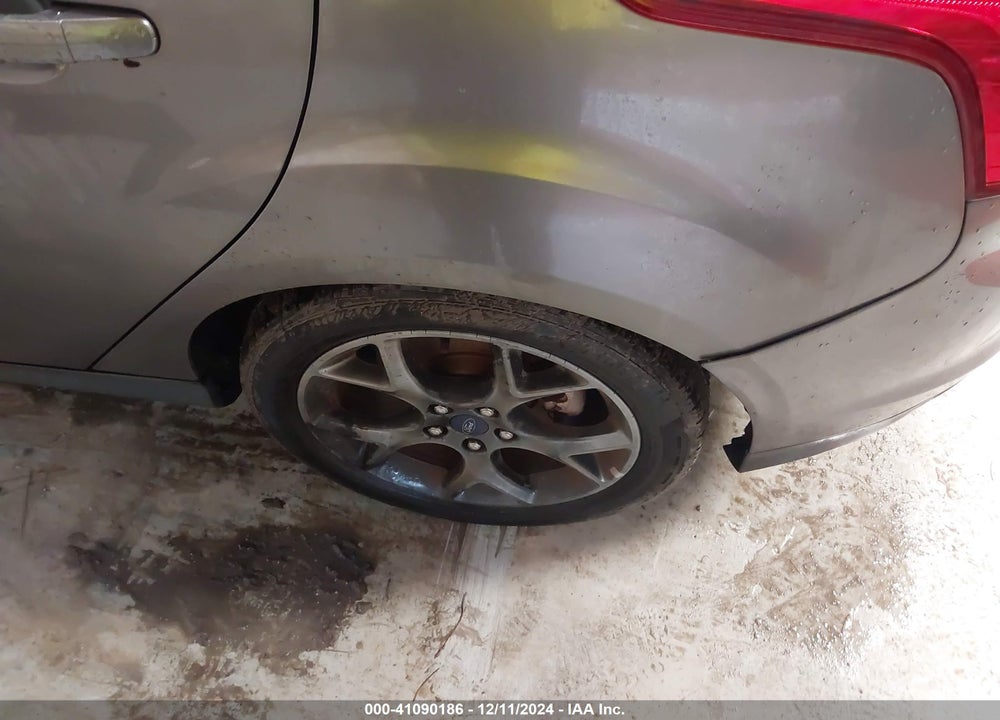 2014 FORD FOCUS SE VIN: 1FADP3K23EL213162