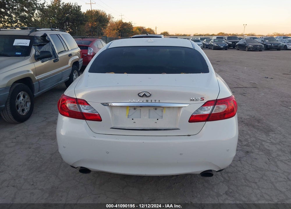 2013 INFINITI M37 VIN: JN1BY1AP5DM510381