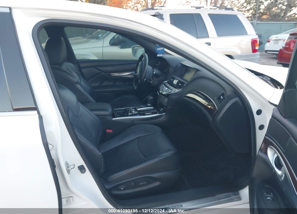 2013 INFINITI M37 VIN: JN1BY1AP5DM510381