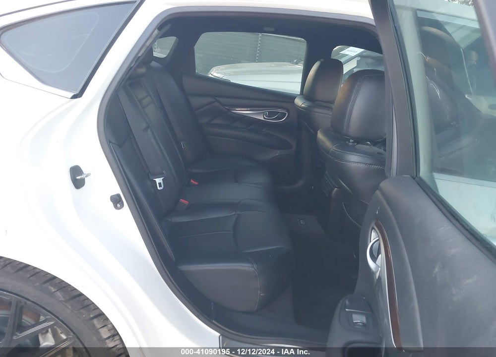 2013 INFINITI M37 VIN: JN1BY1AP5DM510381