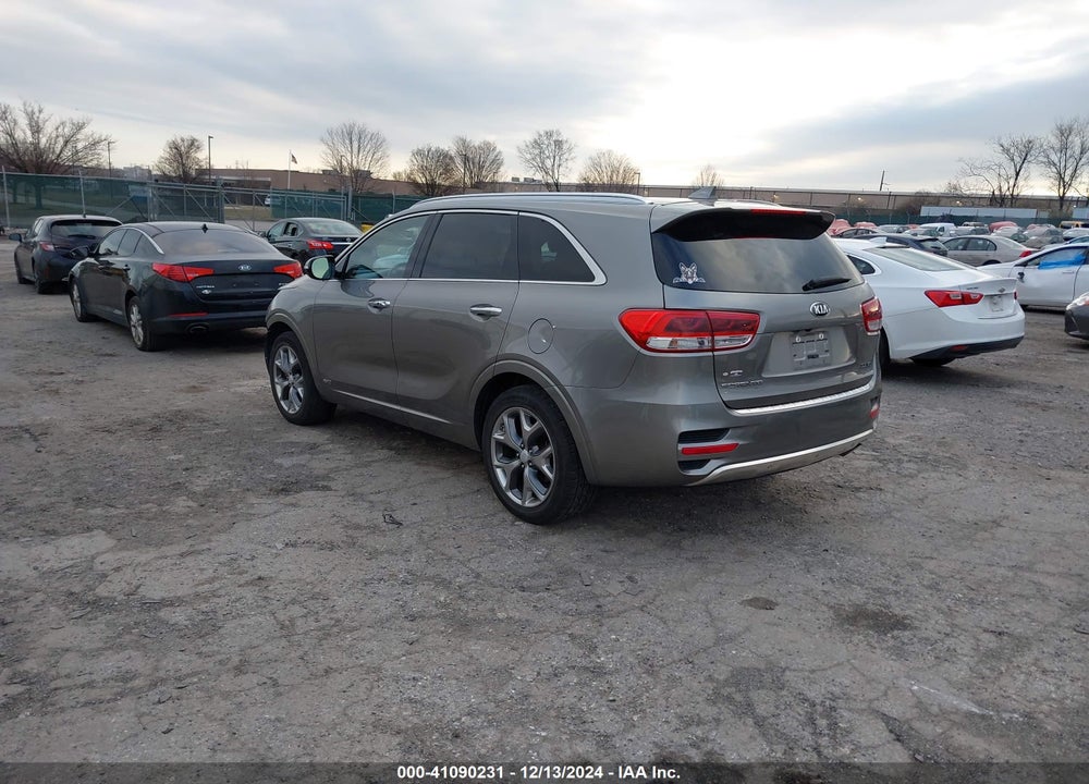 2018 KIA SORENTO 3.3L SX VIN: 5XYPKDA59JG366609