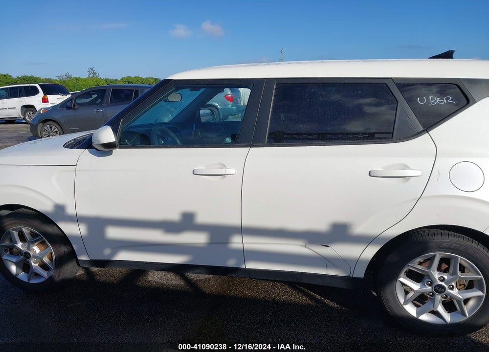 2021 KIA SOUL !/+/S VIN: KNDJ23AU1M7769377