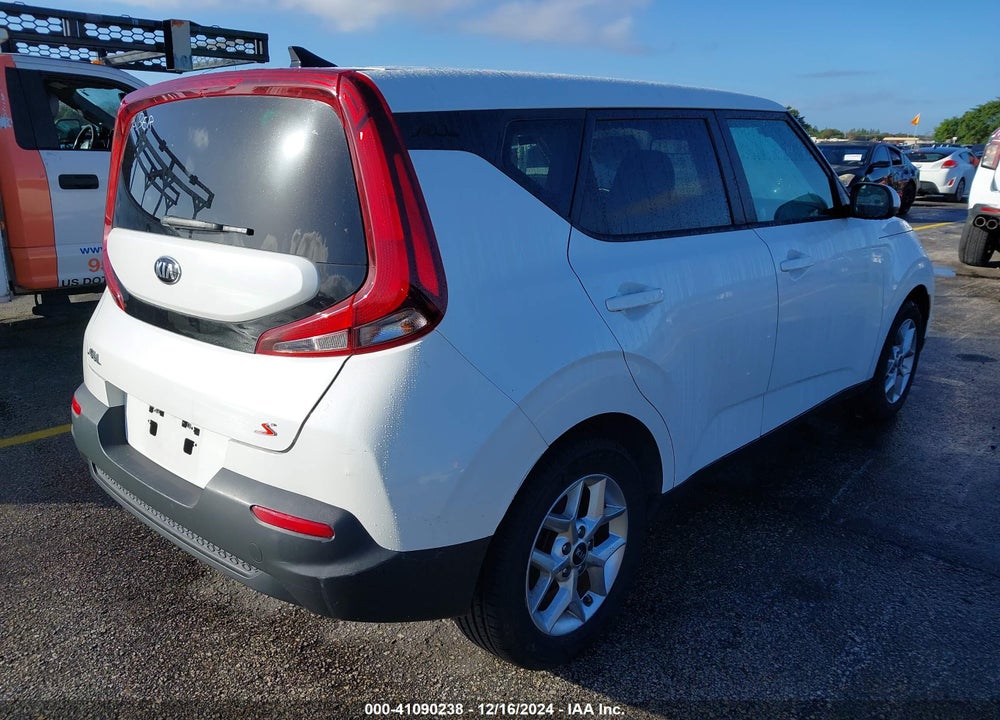 2021 KIA SOUL !/+/S VIN: KNDJ23AU1M7769377