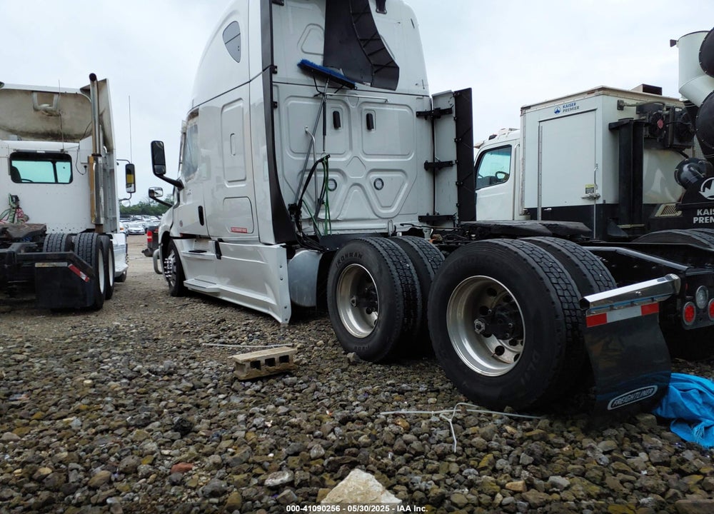 2025 FREIGHTLINER CASCADIA 126 VIN: 3AKJHHDR8SSVP4803