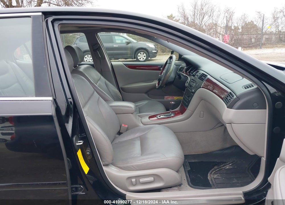 2003 LEXUS ES 300 VIN: JTHBF30G030117330