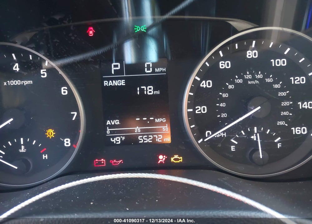 2017 HYUNDAI ELANTRA VIN: KMHD84LF7HU405676