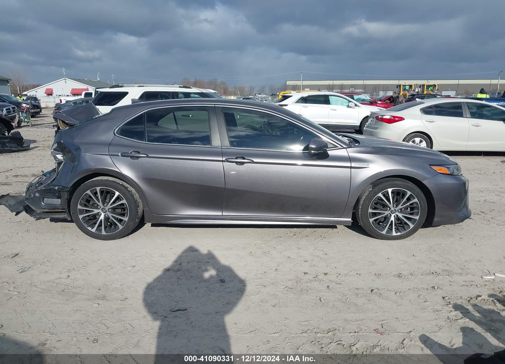 2018 TOYOTA CAMRY HYBRID SE VIN: 4T1B21HK2JU003440
