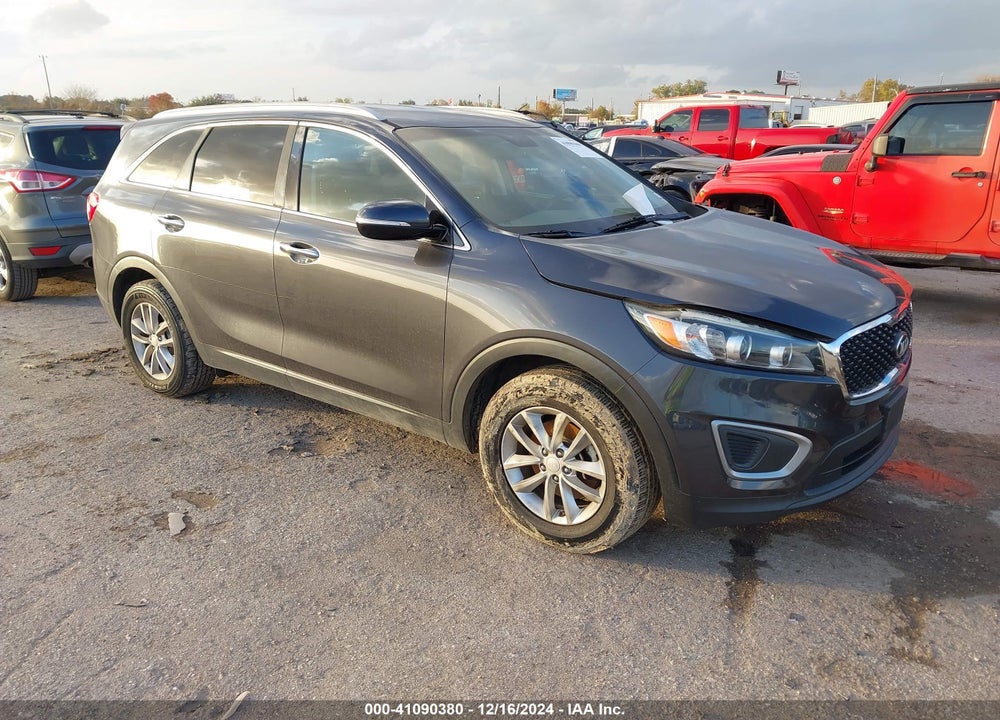 2017 KIA SORENTO 2.4L LX VIN: 5XYPG4A32HG220451
