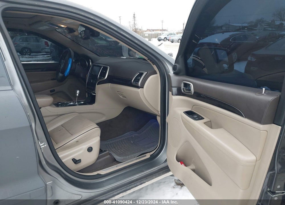 2011 JEEP GRAND CHEROKEE OVERLAND VIN: 1J4RR6GT8BC647760