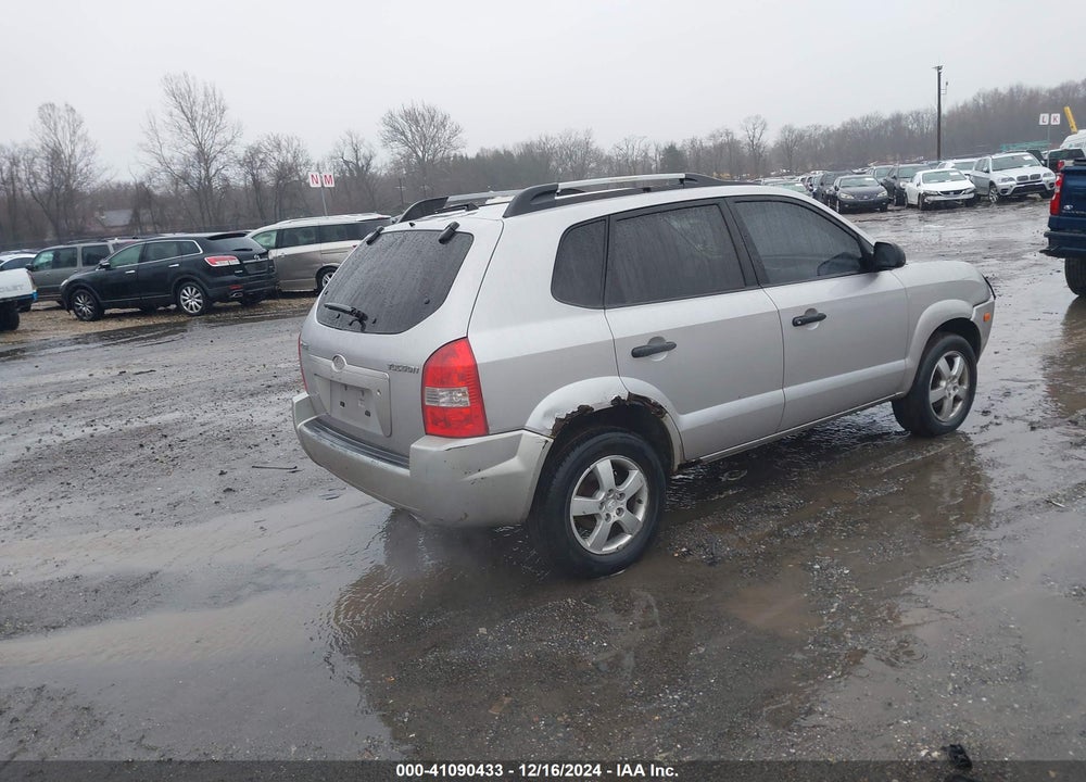 2005 HYUNDAI TUCSON GL VIN: KM8JM12BX5U075605