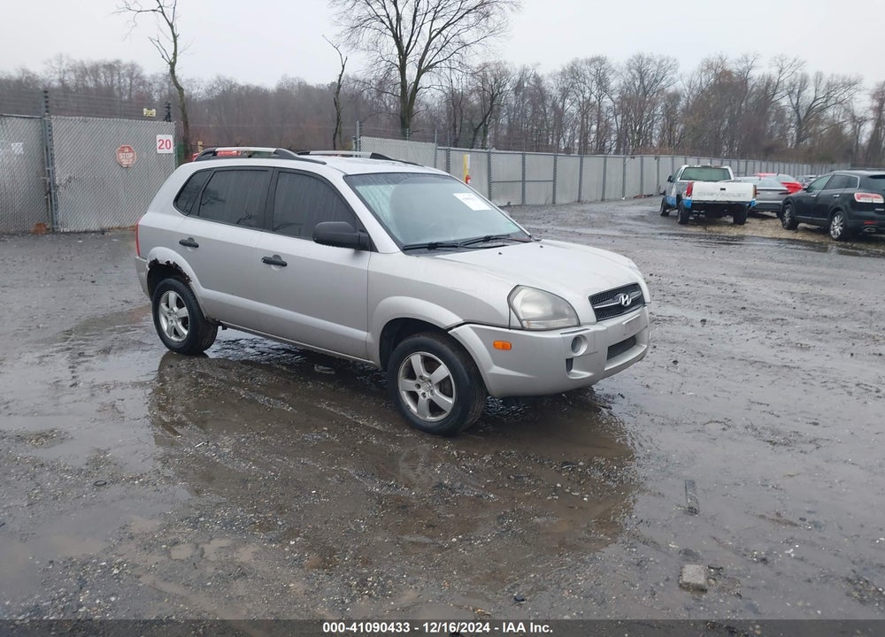 2005 HYUNDAI TUCSON GL VIN: KM8JM12BX5U075605