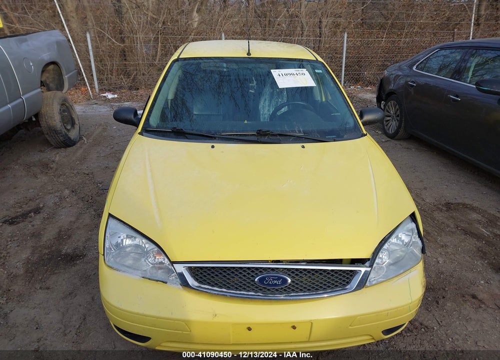 2005 FORD FOCUS ZX5 VIN: 3FAFP37N45R152319