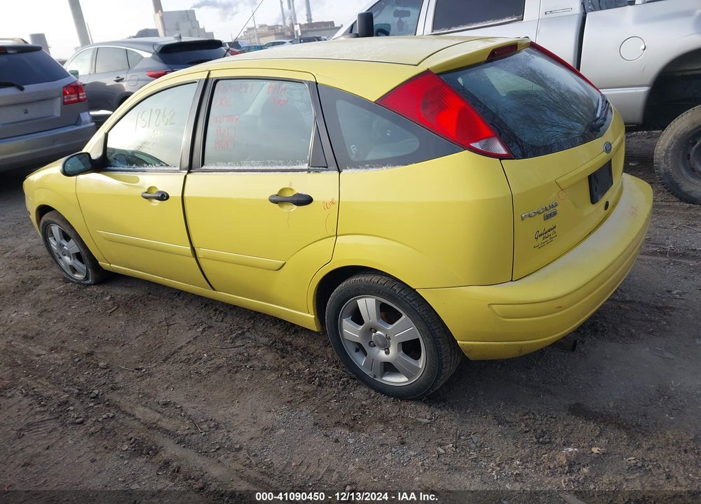 2005 FORD FOCUS ZX5 VIN: 3FAFP37N45R152319