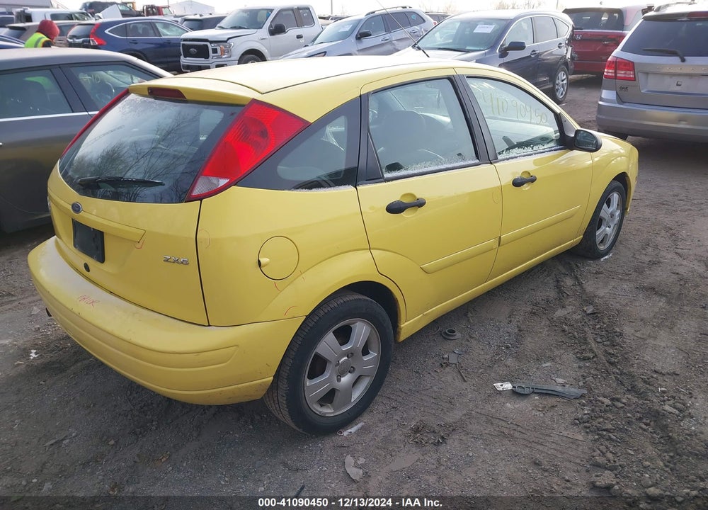 2005 FORD FOCUS ZX5 VIN: 3FAFP37N45R152319