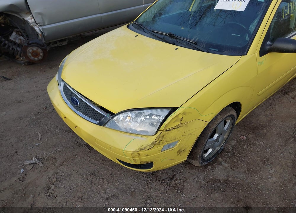 2005 FORD FOCUS ZX5 VIN: 3FAFP37N45R152319