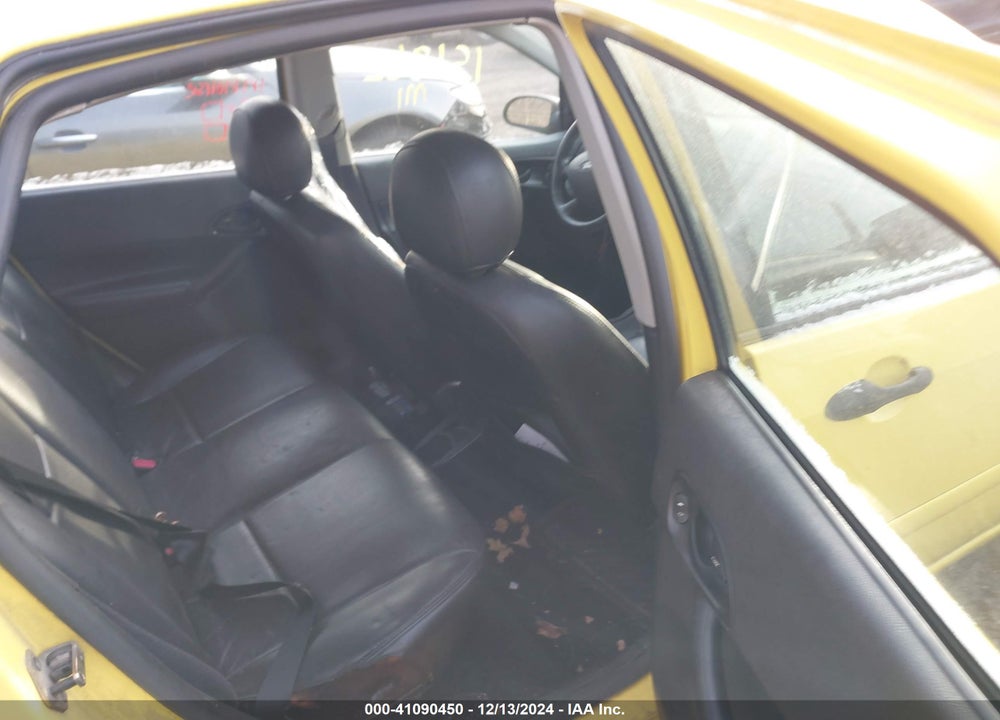 2005 FORD FOCUS ZX5 VIN: 3FAFP37N45R152319