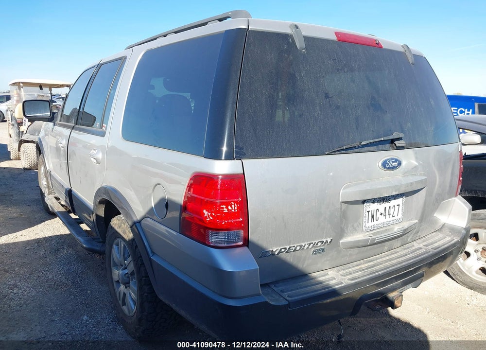 2005 FORD EXPEDITION XLT VIN: 1FMPU15585LA85927