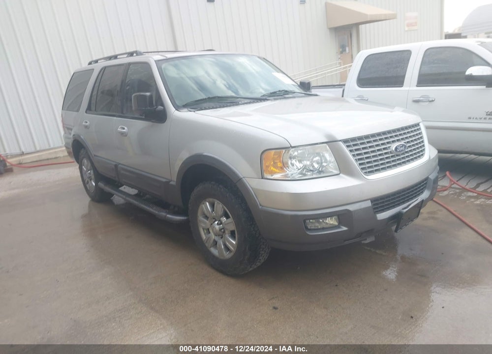 2005 FORD EXPEDITION XLT VIN: 1FMPU15585LA85927