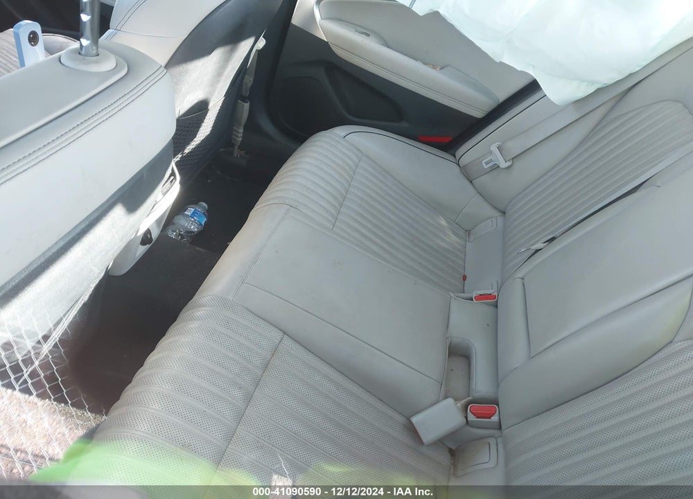 2019 GENESIS G70 2.0T ADVANCED VIN: KMTG34LA5KU018444