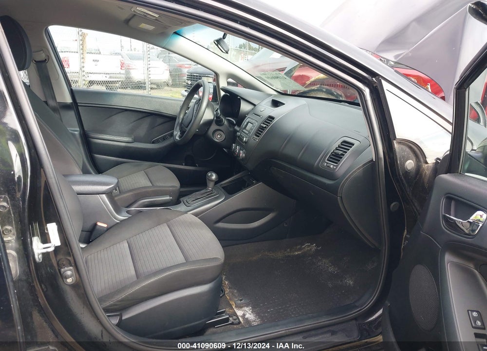 2015 KIA FORTE LX VIN: KNAFX4A66F5272058