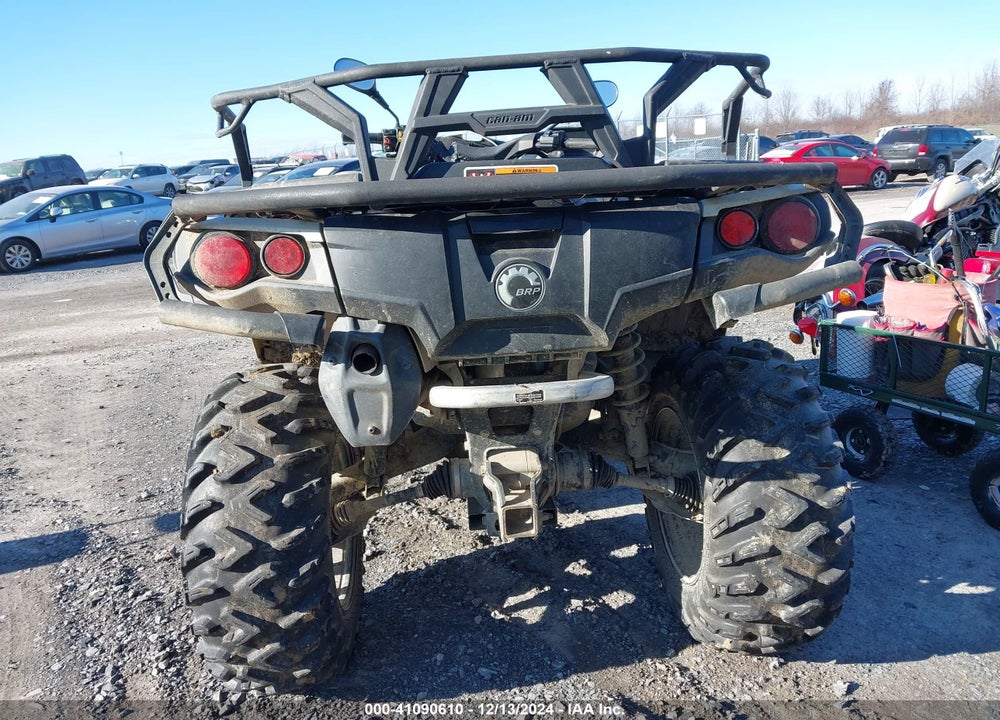 2017 CAN-AM OUTLANDER MAX 650 XT VIN: 3JBLPAJ23HJ002904