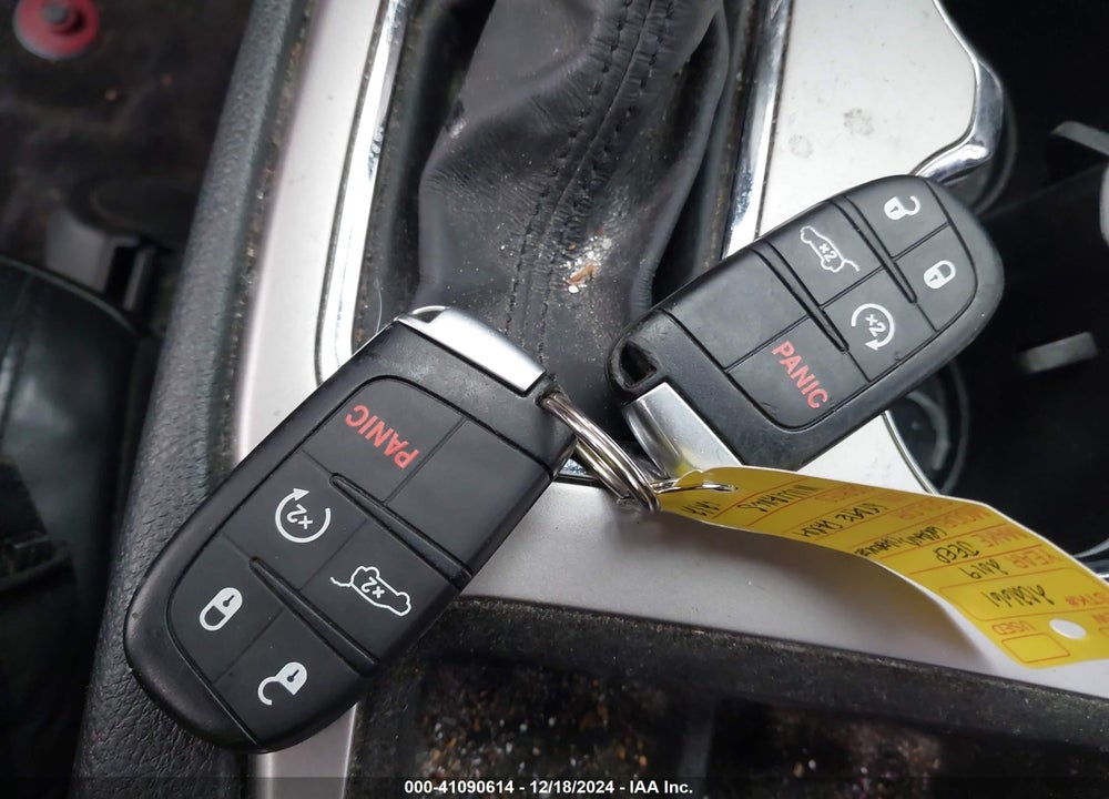 2019 JEEP GRAND CHEROKEE ALTITUDE 4X4 VIN: 1C4RJFAG5KC532364