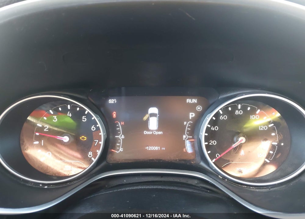 2018 JEEP COMPASS LATITUDE FWD VIN: 3C4NJCBB7JT240993