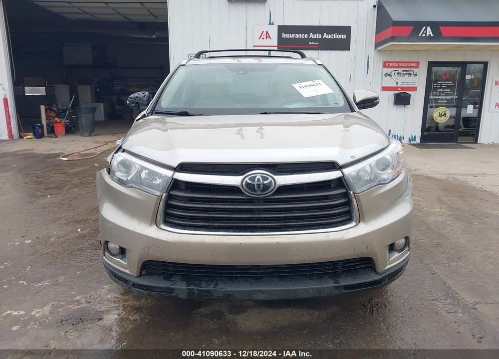 2015 TOYOTA HIGHLANDER LIMITED PLATINUM V6 VIN: 5TDDKRFH2FS205189