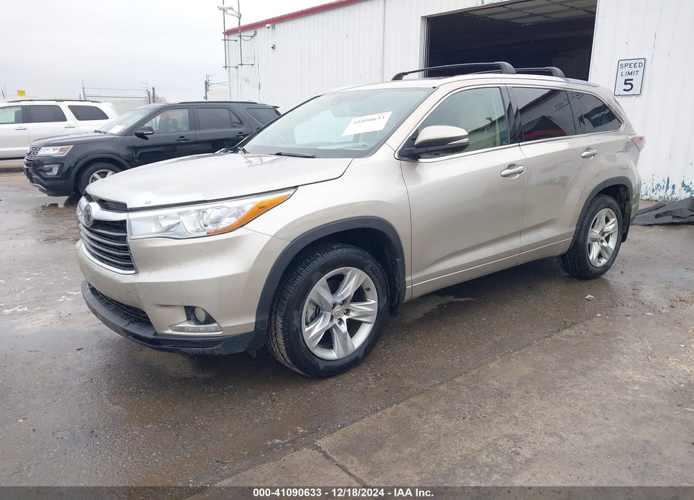 2015 TOYOTA HIGHLANDER LIMITED PLATINUM V6 VIN: 5TDDKRFH2FS205189
