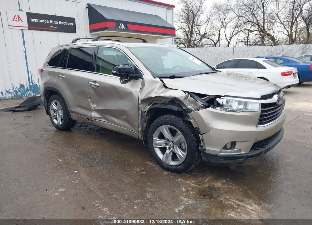2015 TOYOTA HIGHLANDER LIMITED PLATINUM V6 VIN: 5TDDKRFH2FS205189